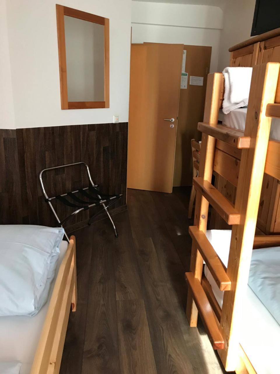 Hotel Guntia Boardinghouse Гюнцбург Екстер'єр фото