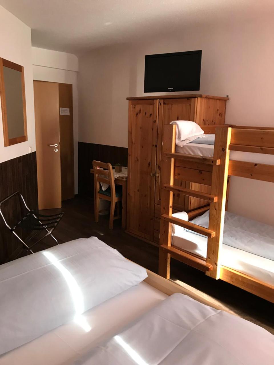 Hotel Guntia Boardinghouse Гюнцбург Екстер'єр фото