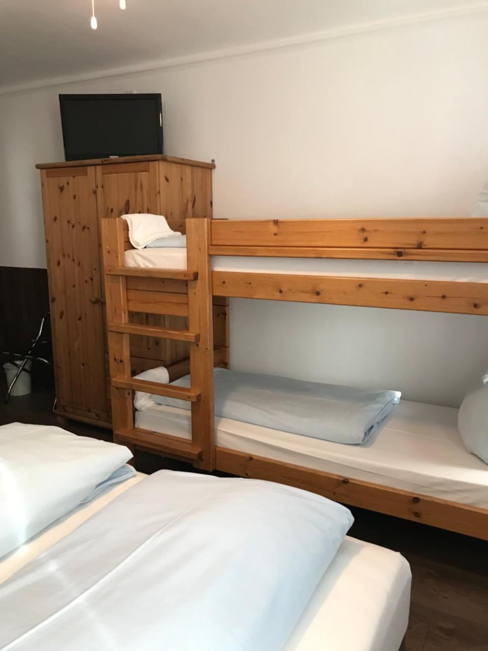 Hotel Guntia Boardinghouse Гюнцбург Екстер'єр фото