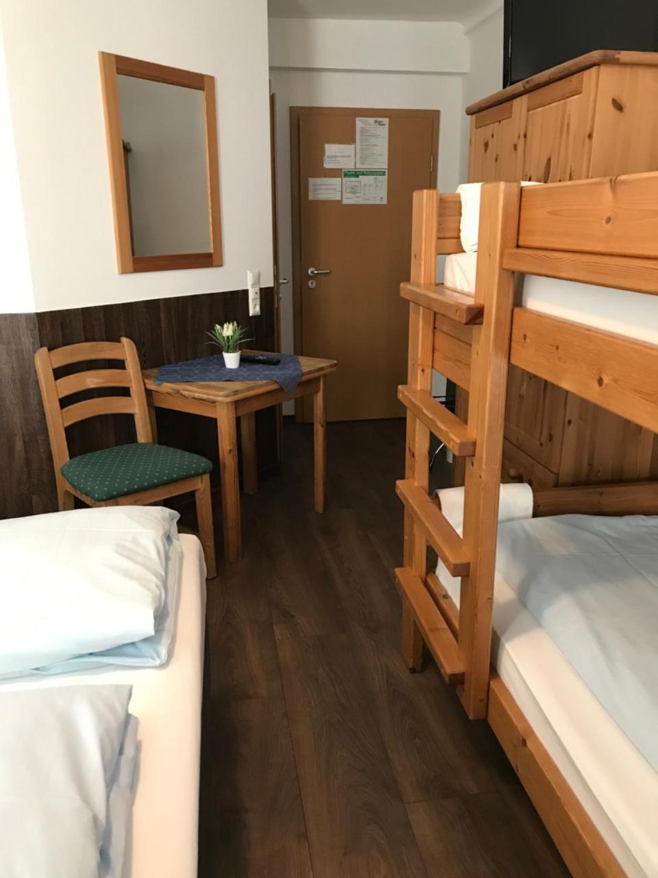 Hotel Guntia Boardinghouse Гюнцбург Екстер'єр фото
