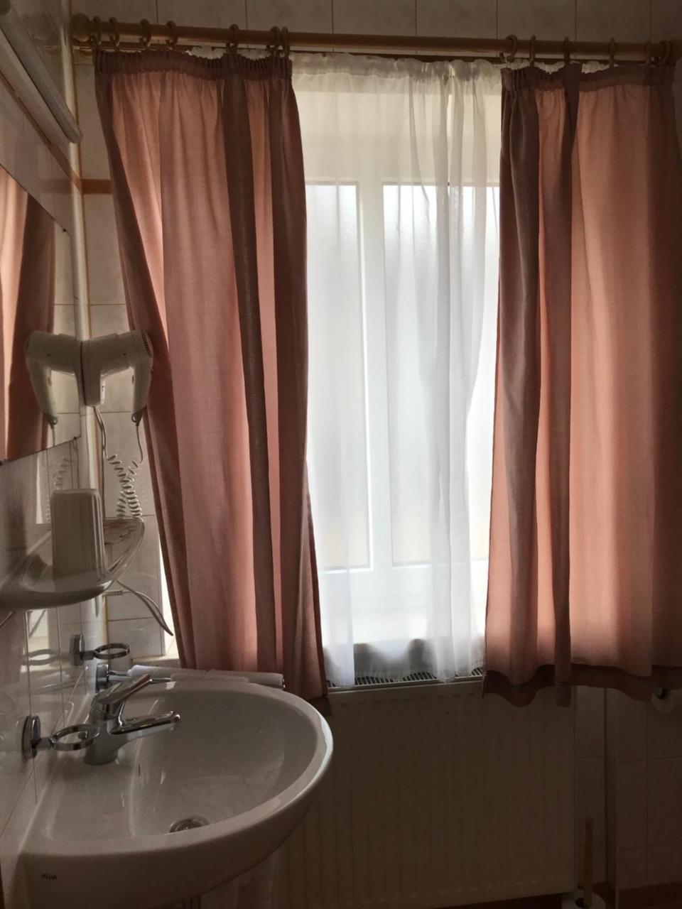 Hotel Guntia Boardinghouse Гюнцбург Екстер'єр фото